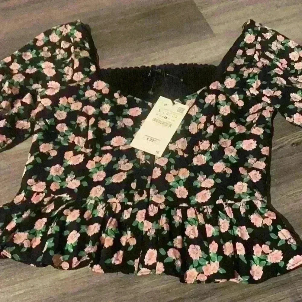 Zara gorgeous tank top - Picture 2 of 4